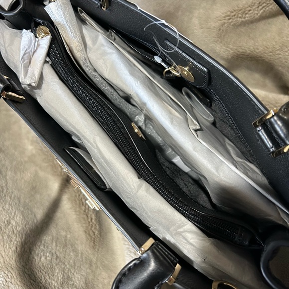 Michael Kors-Addison Tote - Picture 2 of 5